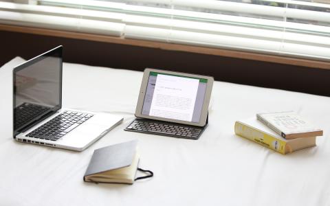 Laptop, Tablet, Bücker